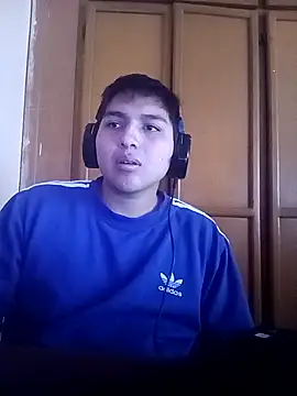 Snapshot of LoganFinds chatting on 11.17.25 LoganFinds online show from 11.17.25