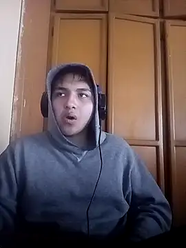 Snapshot of LoganFinds chatting on 11.26.25 LoganFinds online show from 11.26.25