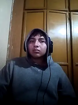 Snapshot of LoganFinds chatting on 11.28.25 LoganFinds online show from 11.28.25