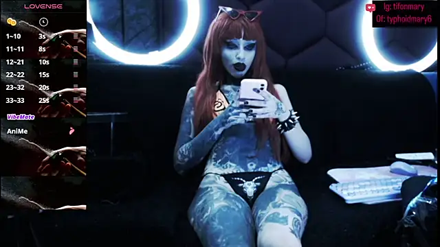 Snapshot of TyphoidMary chatting on 09.17.25 TyphoidMary online show from 09.17.25