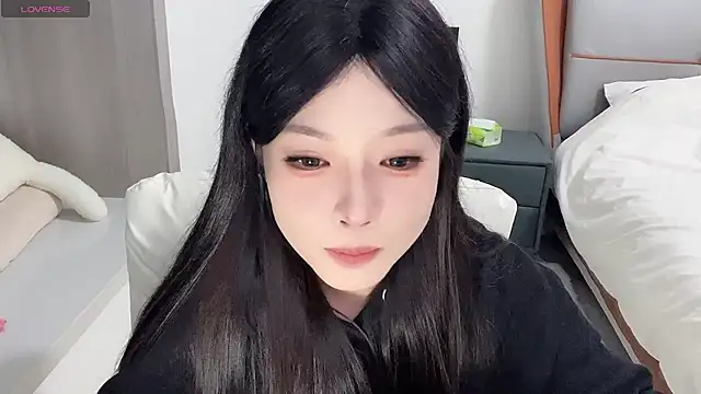 Q-ing online show from 12.09.24