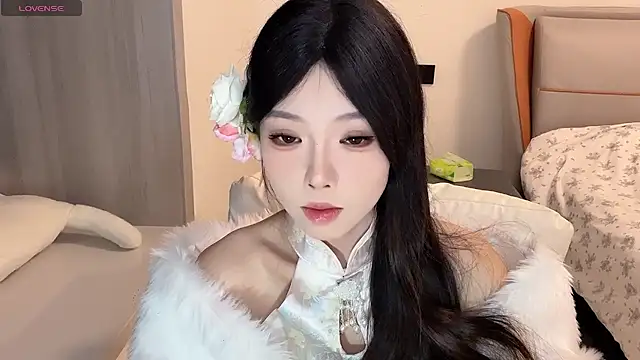 Q-ing online show from 12.19.24