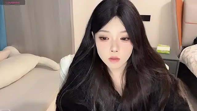 Q-ing online show from 12.24.24