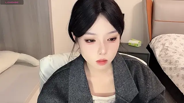 Q-ing online show from 12.27.24