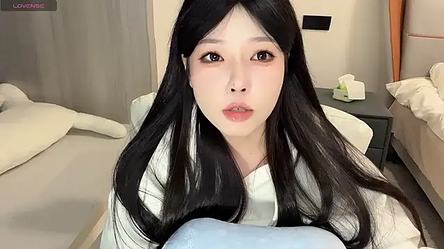 Q-ing online show from 12.31.24