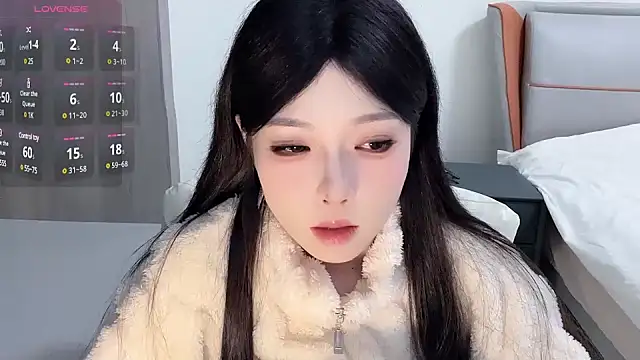 Q-ing online show from 01.10.25