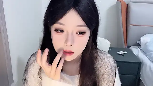 Q-ing online show from 01.23.25