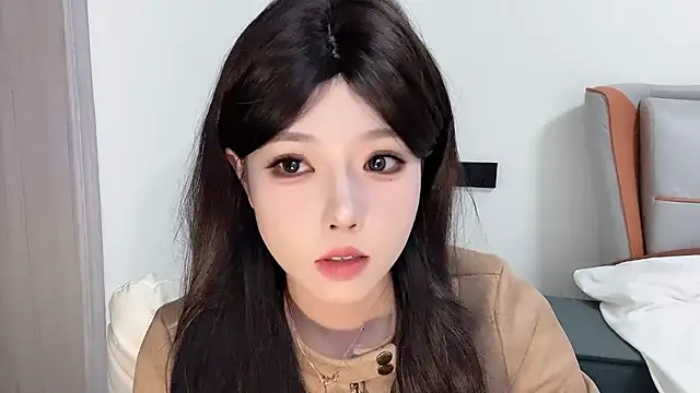 Q-ing online show from 02.15.25