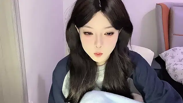 Q-ing online show from 03.05.25