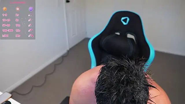 Snapshot of _DownUnderFit_ chatting on 01.12.25 DownUnderFit online show from 01.12.25