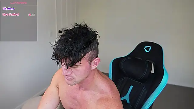 Snapshot of _DownUnderFit_ chatting on 01.15.25 DownUnderFit online show from 01.15.25