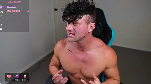 Snapshot of _DownUnderFit_ chatting on 01.17.25 DownUnderFit online show from 01.17.25