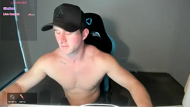 Snapshot of _DownUnderFit_ chatting on 11.02.25 DownUnderFit online show from 11.02.25