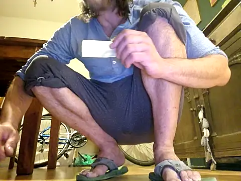 Snapshot of stavroun chatting on 09.08.25 stavroun online show from 09.08.25