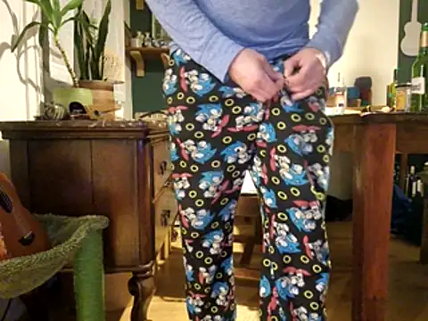 Snapshot of stavroun chatting on 11.06.25 stavroun online show from 11.06.25