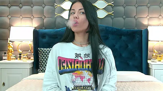 LeyaCass online show from 12.29.24