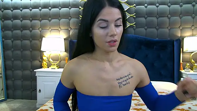 LeyaCass online show from 12.02.25