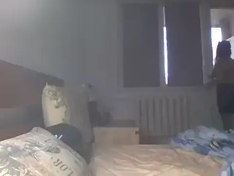 Snapshot of MaxWellas6 chatting on 11.17.25 MaxWellas6 online show from 11.17.25