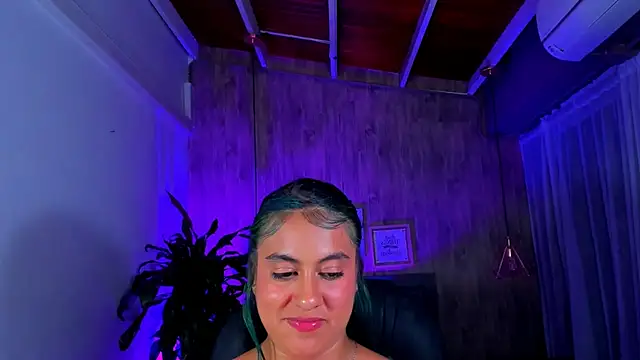 Xisu  online show from 01.18.25