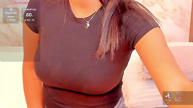 Snapshot of AmyBarton02 chatting on 02.11.26 AmyBarton02 online show from 02.11.26