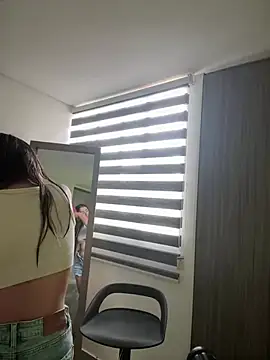 Snapshot of AmmyCollinsW chatting on 03.21.25 AmmyCollinsW online show from 03.21.25