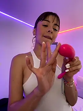 Snapshot of AmmyCollinsW chatting on 11.10.25 AmmyCollinsW online show from 11.10.25