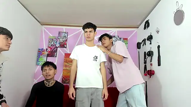 Fresahot2005 online show from 12.19.24