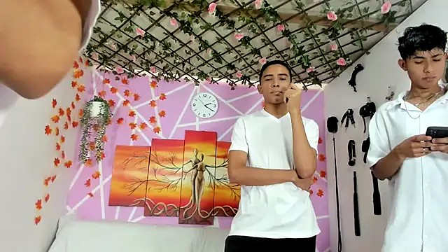 Fresahot2005 online show from 02.14.25