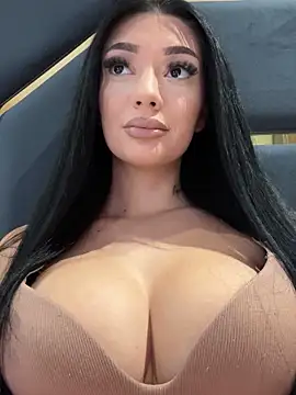 Snapshot of amirahylerr chatting on 10.06.25 amirahylerr online show from 10.06.25