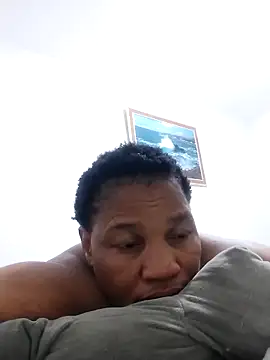 Bustyslave48 online show from 12.20.25