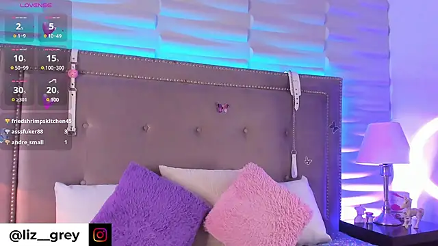 Liz grey  online show from 03.13.25