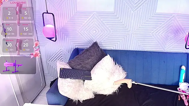 Snapshot of danika_mori1 chatting on 11.22.25 danika mori1 online show from 11.22.25