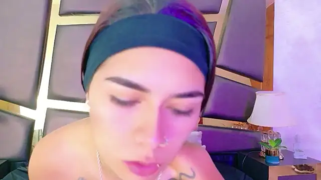 NicoleEsposito online show from 09.30.25