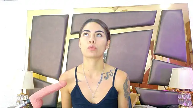 NicoleEsposito online show from 10.22.25