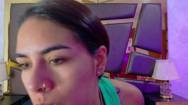 NicoleEsposito online show from 10.29.25