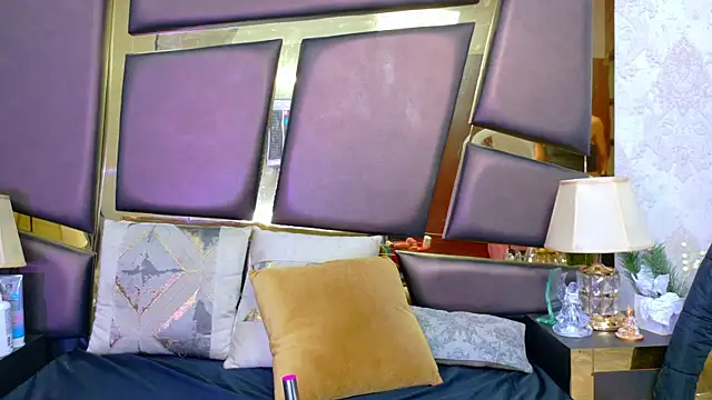 NicoleEsposito online show from 03.25.26