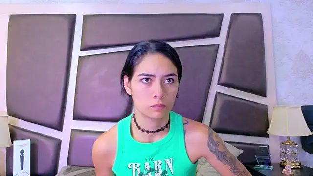 NicoleEsposito online show from 06.18.26