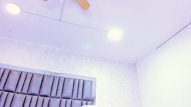 Snapshot of AlisonJaimes chatting on 03.01.25 AlisonJaimes online show from 03.01.25