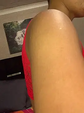 Snapshot of cardibabe chatting on 03.05.25 cardibabe online show from 03.05.25