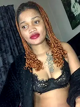 Snapshot of cardibabe chatting on 10.02.25 cardibabe online show from 10.02.25