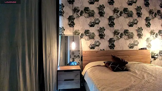 Selena Rase online show from 10.22.25