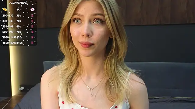 Snapshot of Rainaslater chatting on 02.20.25 Rainaslater online show from 02.20.25