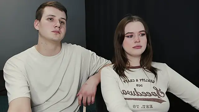 Pinku kitsune online show from 03.11.25