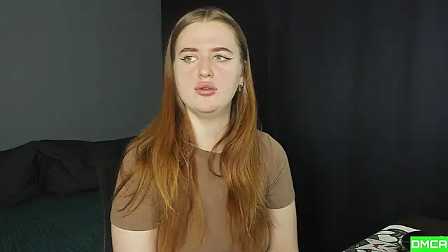 Pinku kitsune online show from 11.17.25