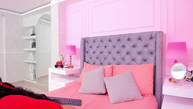 HaileeRoberts online show from 02.09.25