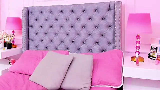 HaileeRoberts online show from 03.14.25