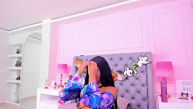 HaileeRoberts online show from 10.08.25