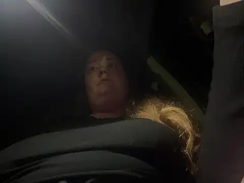 Snapshot of Sierra_bbyx chatting on 02.01.25 Sierra bbyx online show from 02.01.25