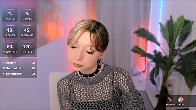 SaintGirl online show from 01.22.25