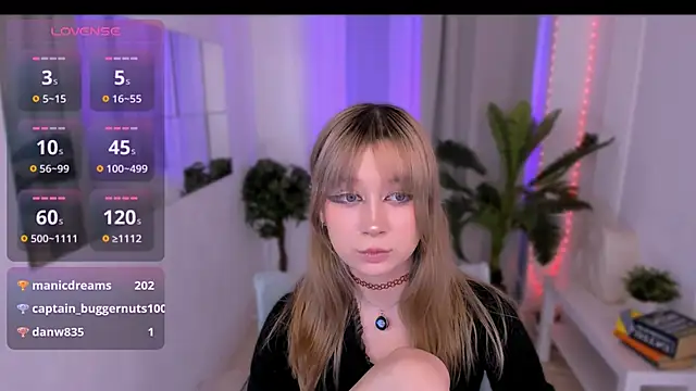SaintGirl online show from 03.17.25